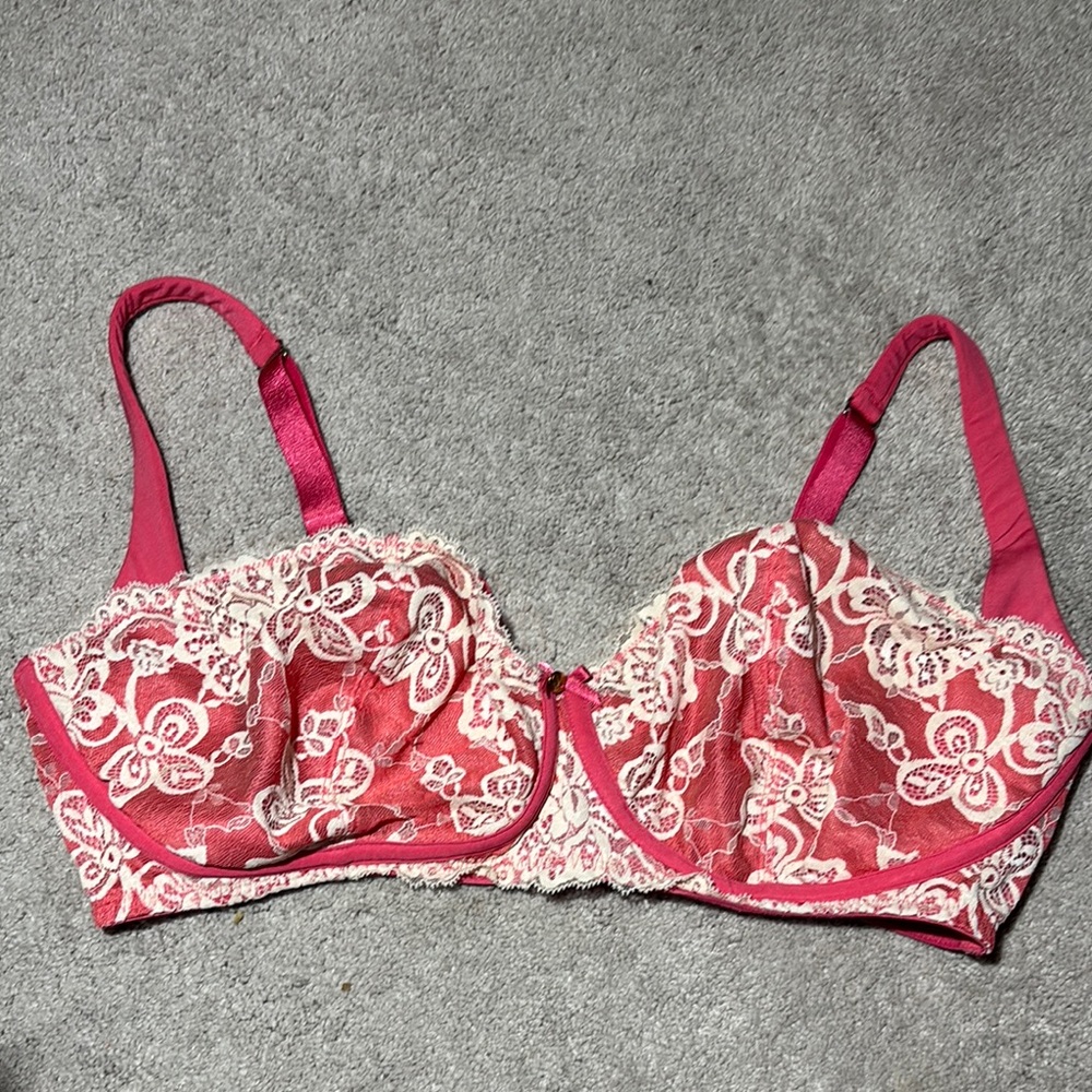 Cacique bra 42F Pink and Cream Lace unlined sheer lacy wire free coral bright